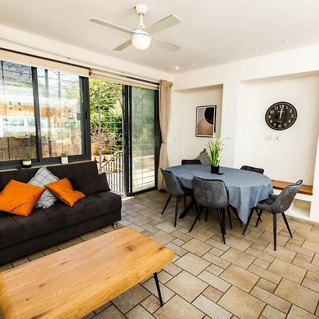 Central On Hapalmach- 3-Bdr Apartment Yerusalem Bagian luar foto